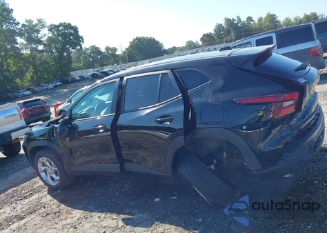 2024 Chevrolet Trax Ls z USA, uszkodzony, nr VIN KL77LFE22RC020469